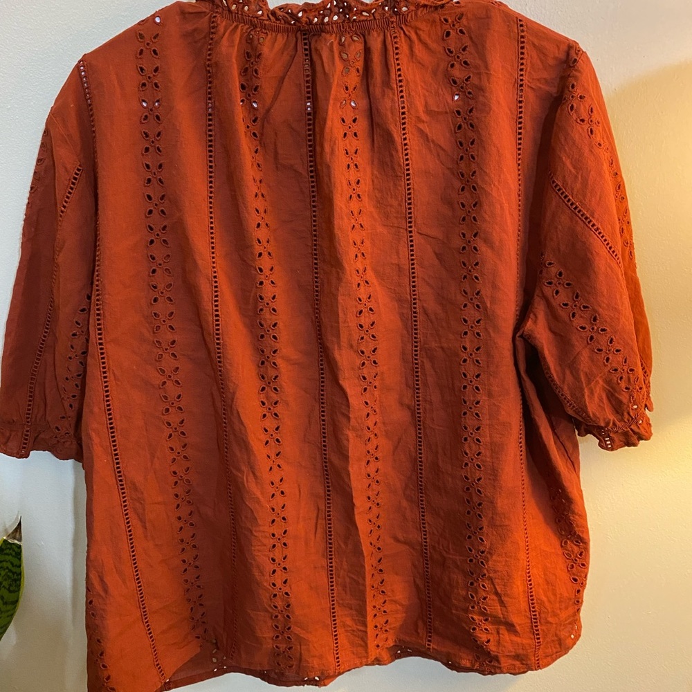 Universal Thread - Picture 2 of 4